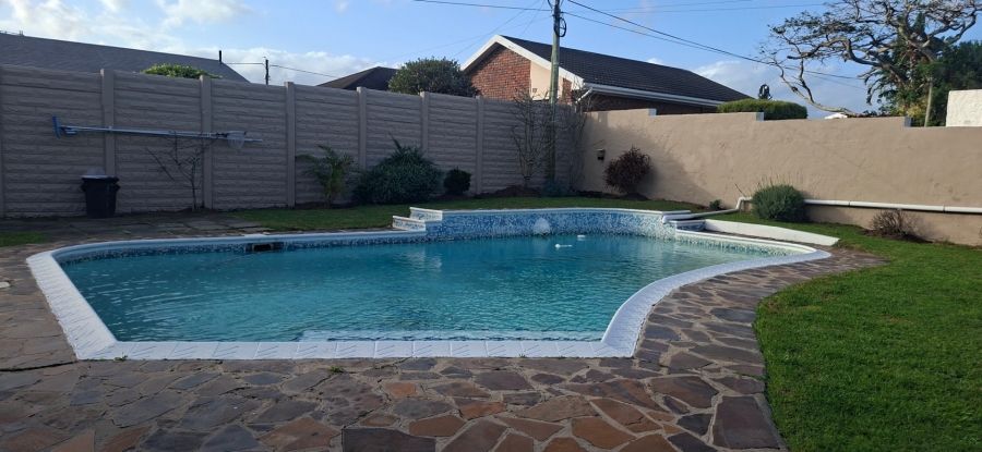 3 Bedroom Property for Sale in Gonubie Eastern Cape